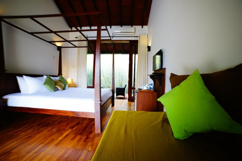 Lespri Grand Negombo Quarto foto
