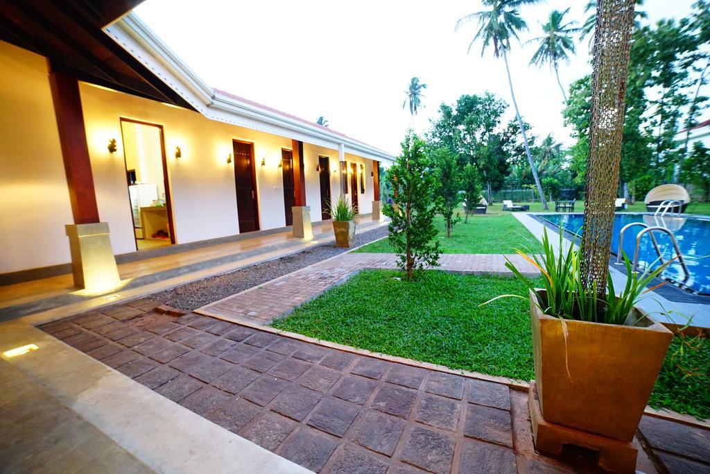 Lespri Grand Negombo Exterior foto
