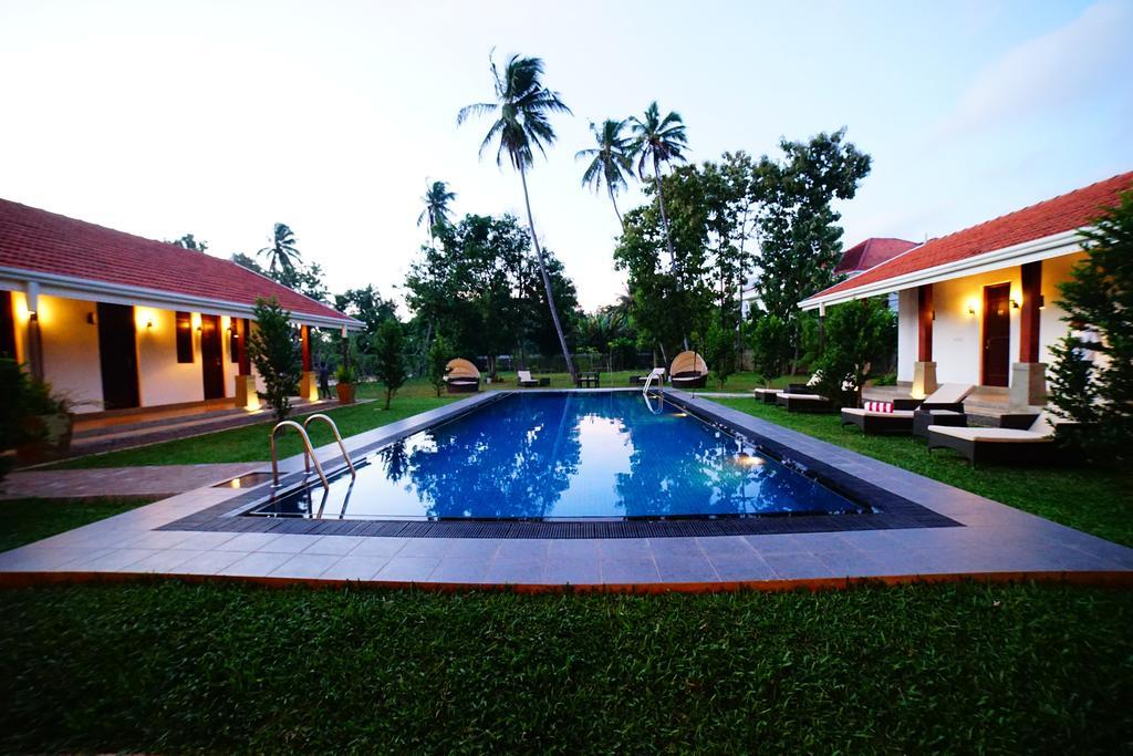 Lespri Grand Negombo Exterior foto