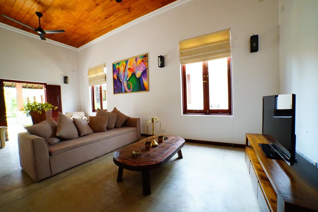 Lespri Grand Negombo Exterior foto