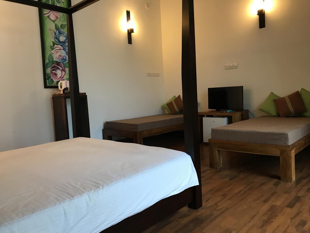 Lespri Grand Negombo Exterior foto