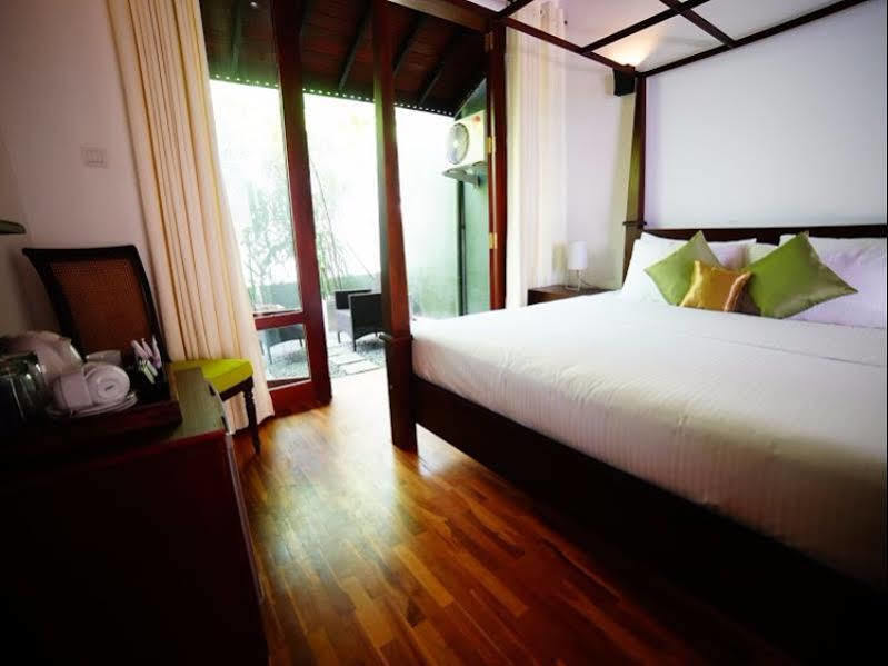 Lespri Grand Negombo Exterior foto