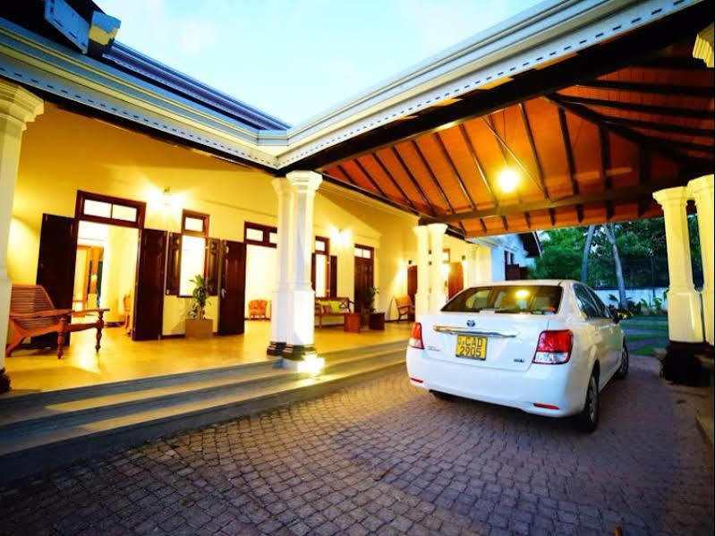 Lespri Grand Negombo Exterior foto